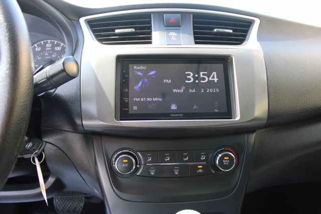Vehicle image 22 of 30