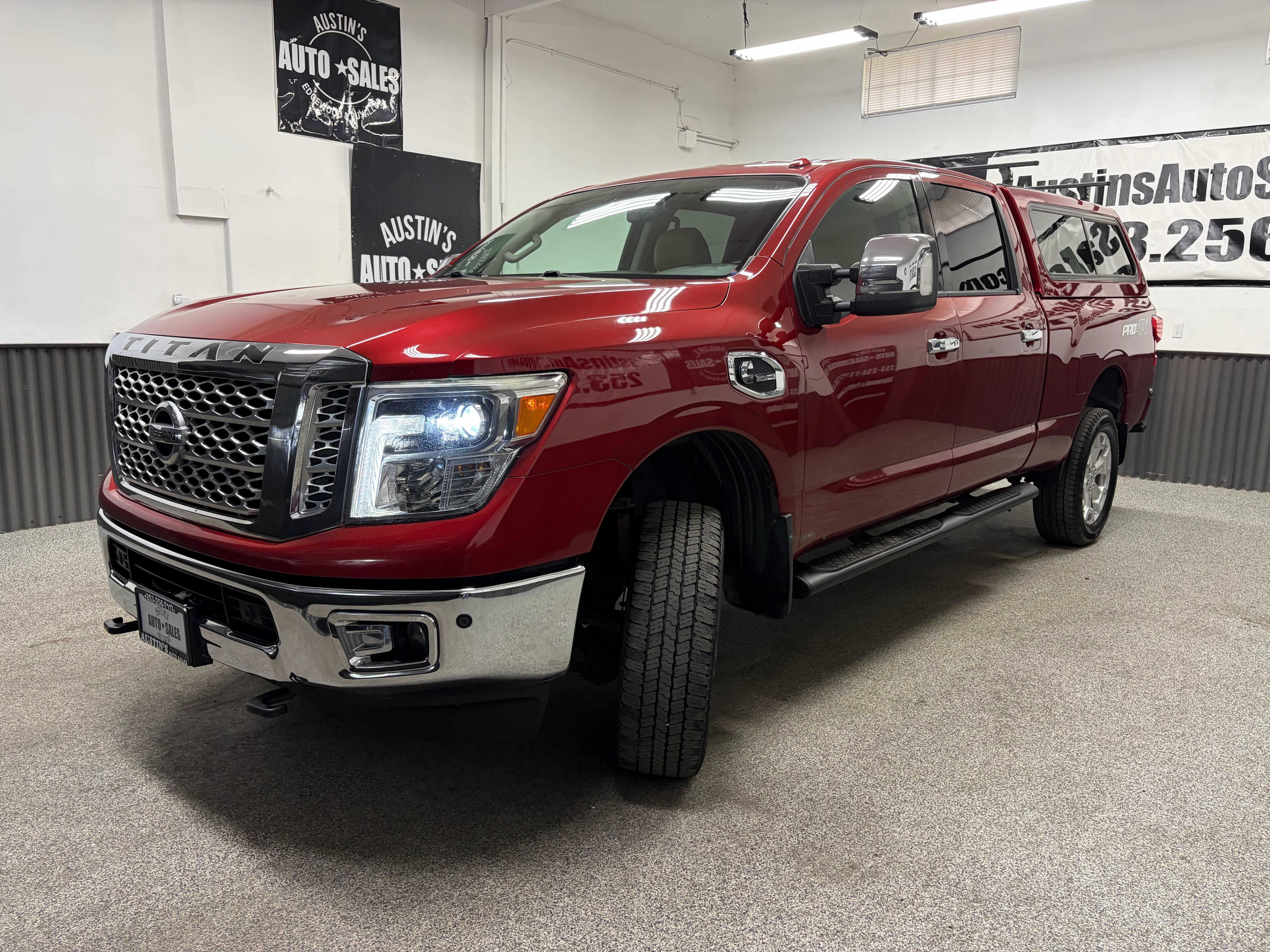 2016 Nissan Titan XD SL Image 2 of 22