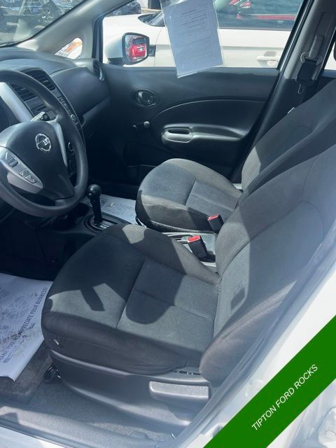 Vehicle image 7 of 21