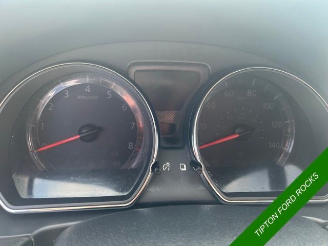 Vehicle image 16 of 21