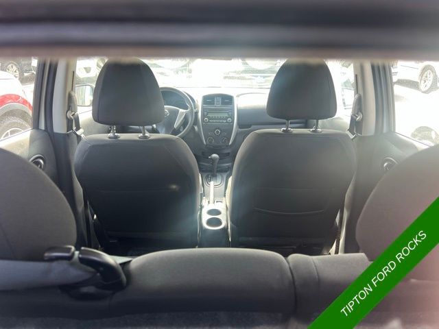 Vehicle image 20 of 21