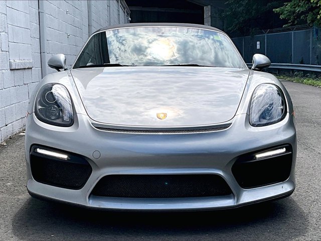 2016 Porsche Boxster Spyder Image 2 of 31