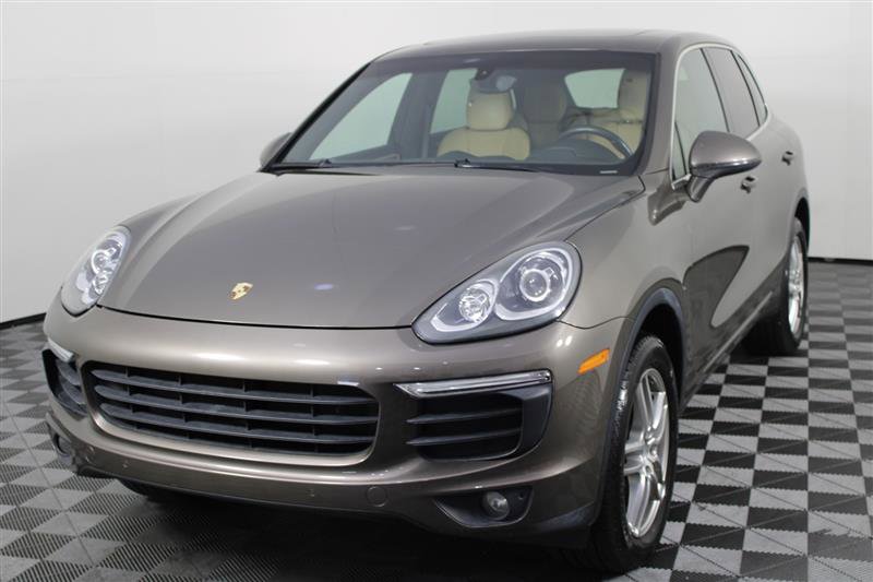2016 Porsche Cayenne Base Image 1 of 54