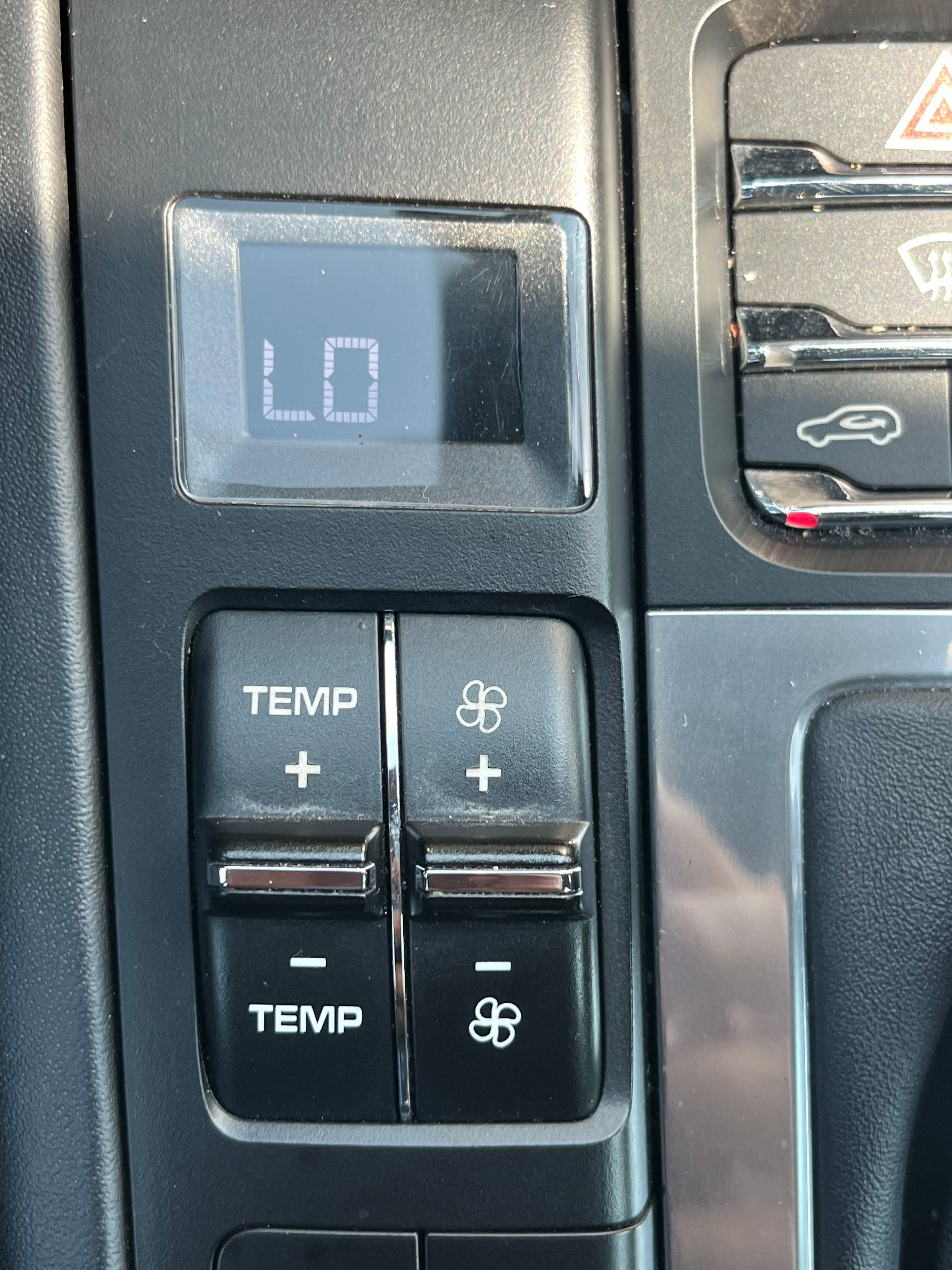 Vehicle image 70 of 82