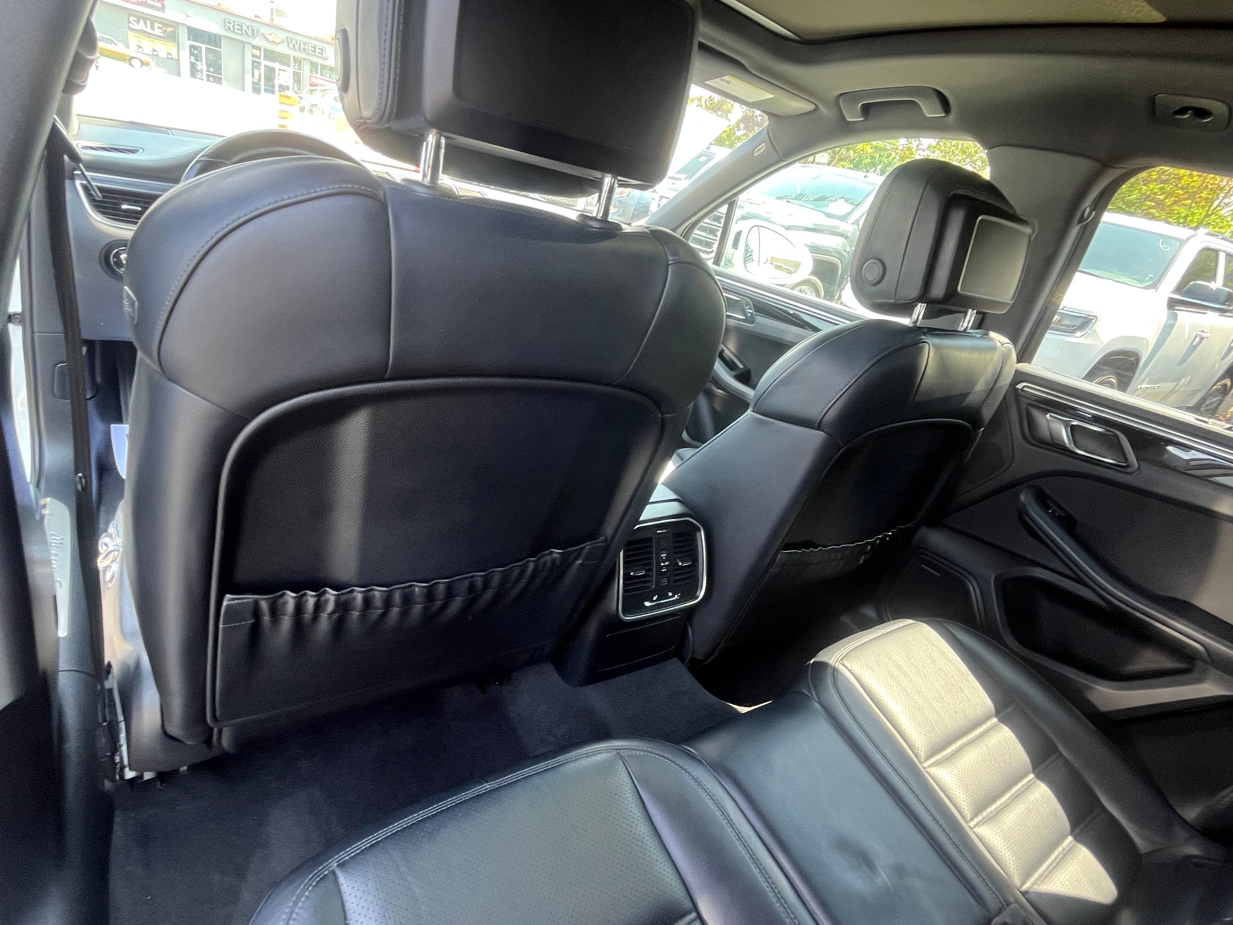 Vehicle image 21 of 82