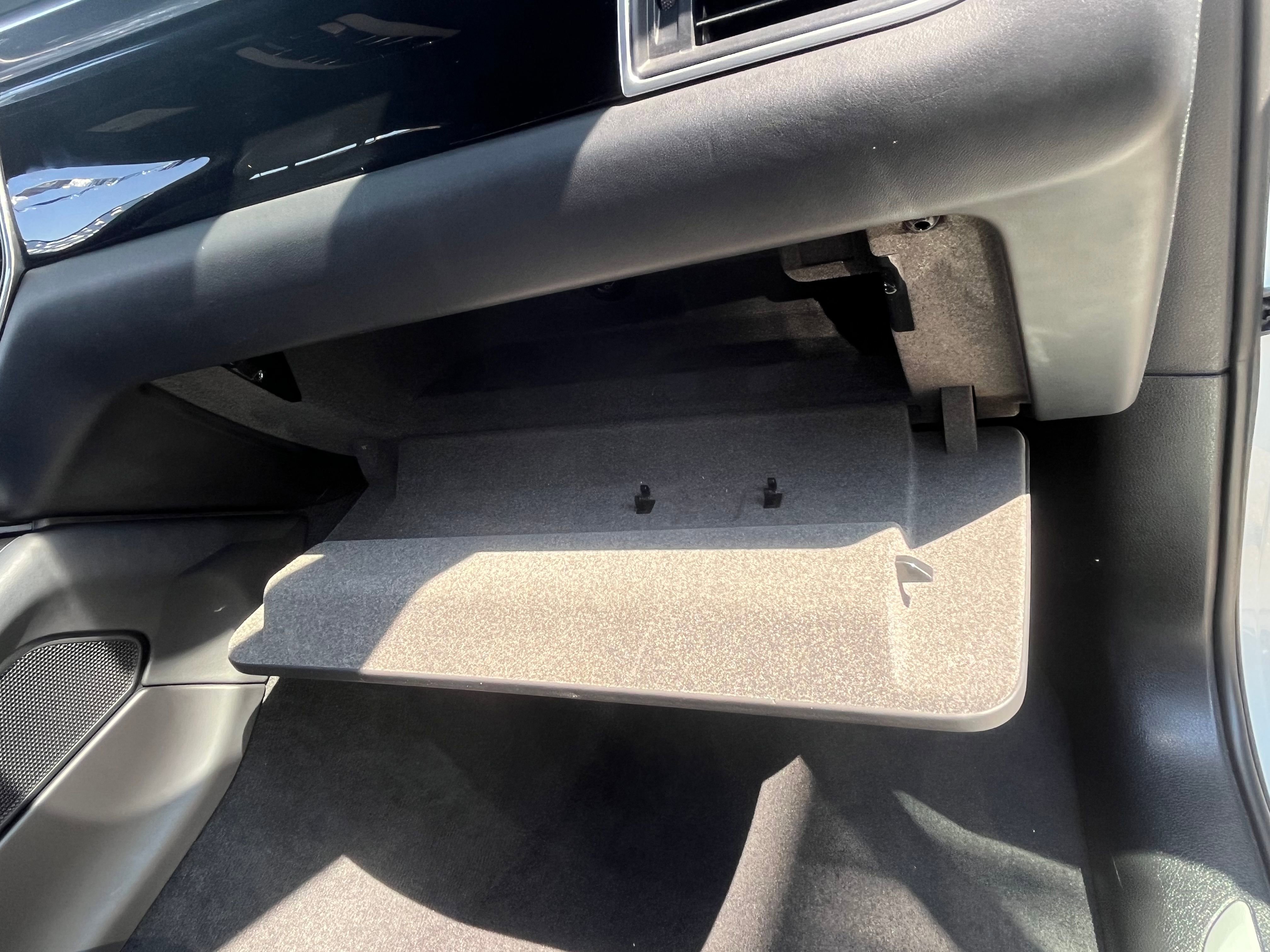 Vehicle image 66 of 82