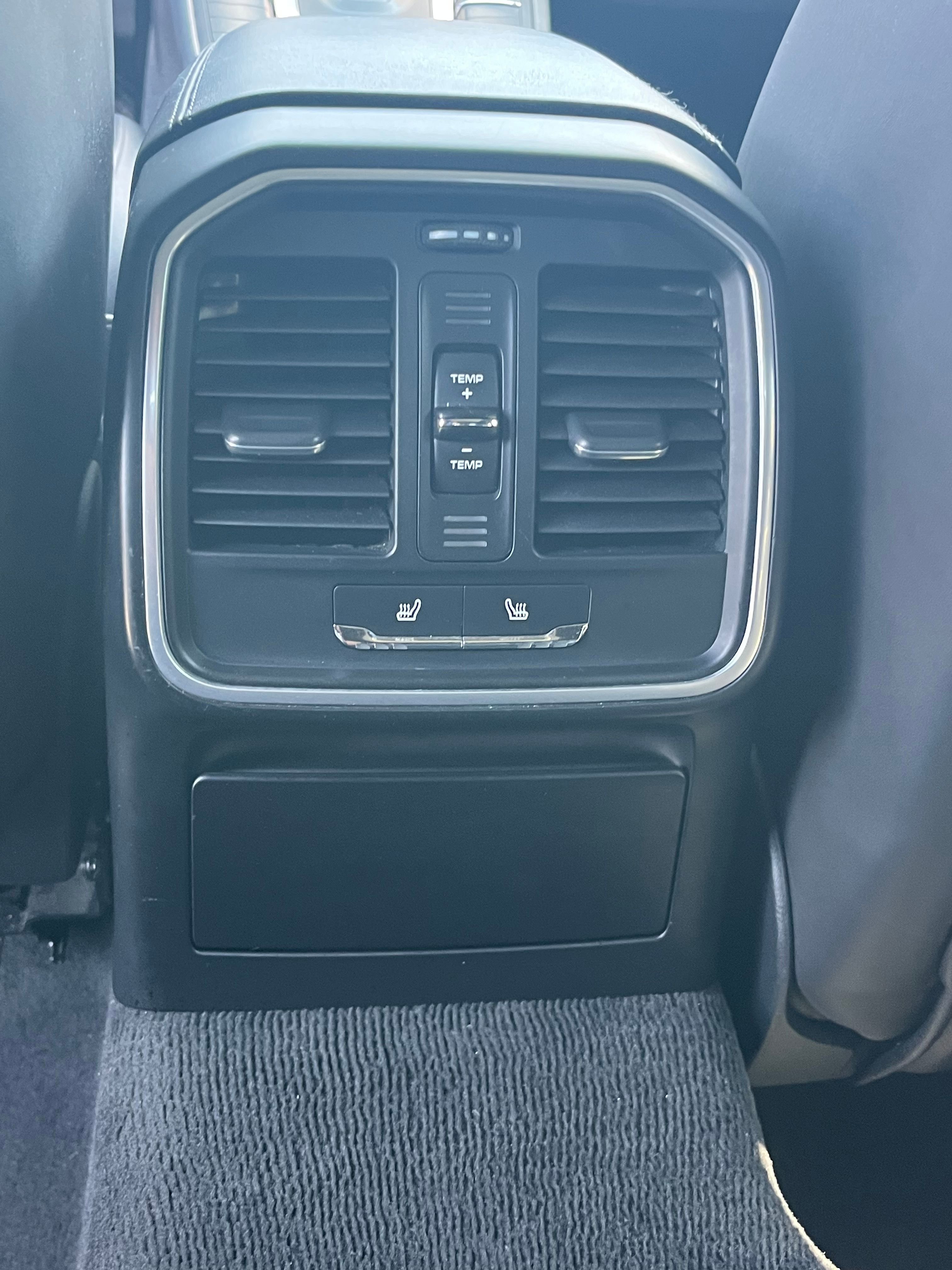 Vehicle image 54 of 82
