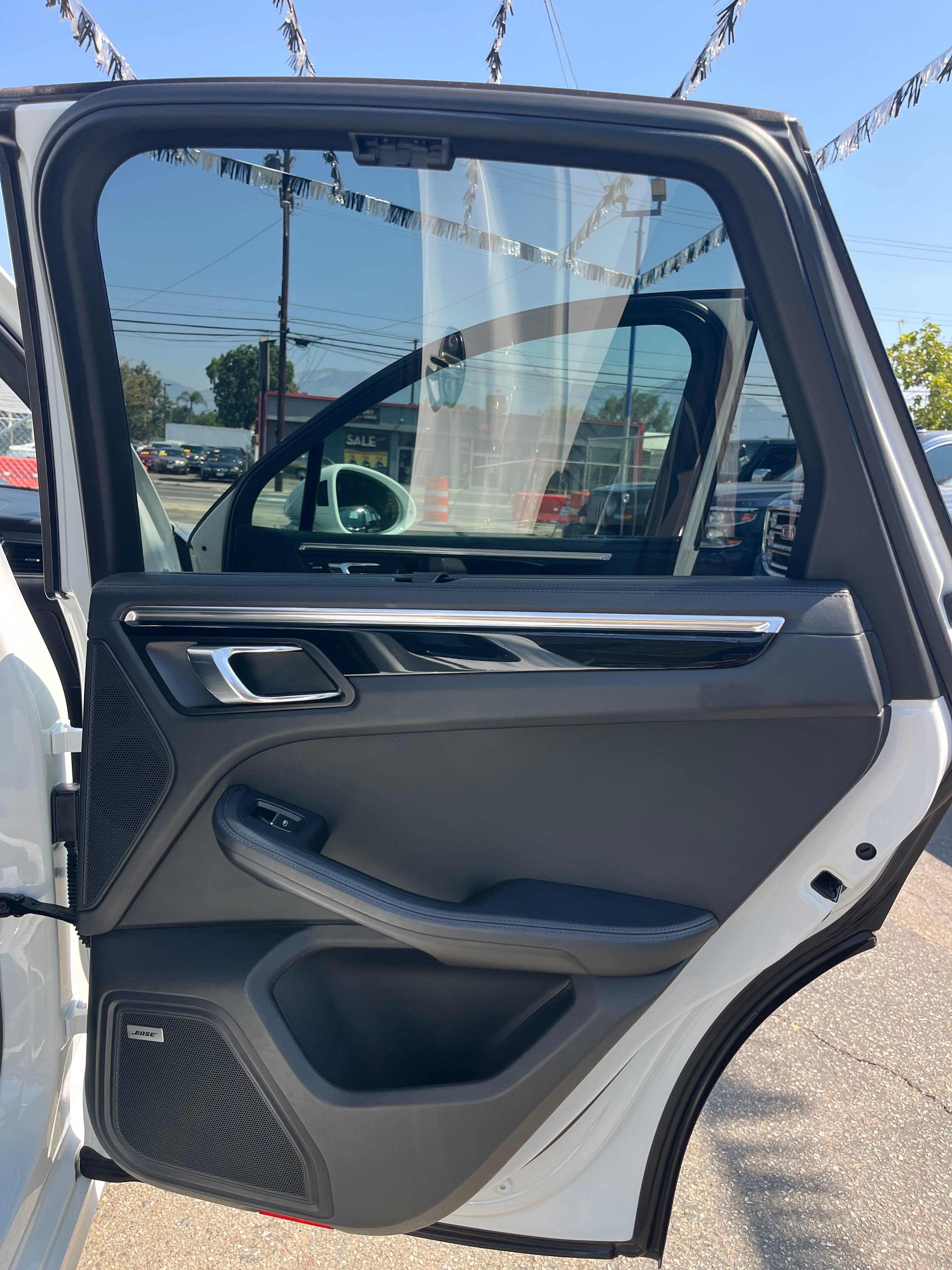 Vehicle image 81 of 82