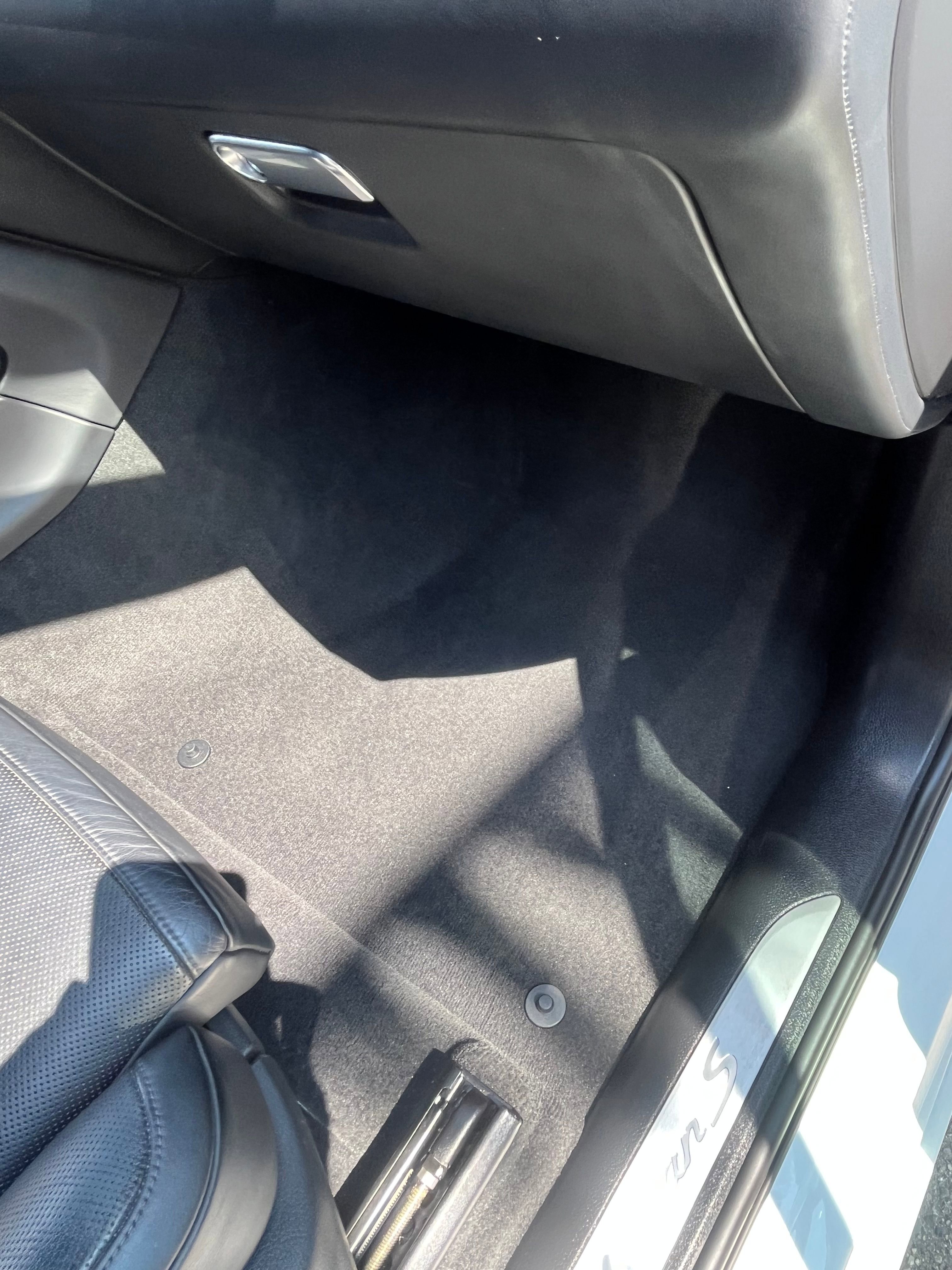 Vehicle image 72 of 82