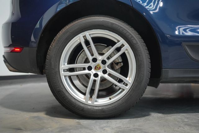 2016 Porsche Macan S Image 20 of 66