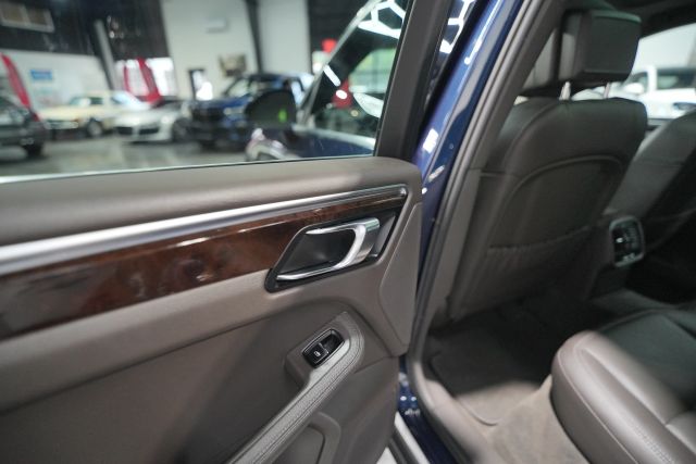 2016 Porsche Macan S Image 55 of 66