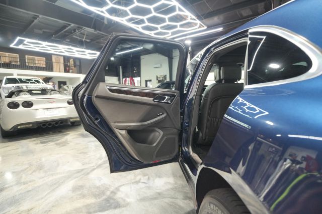 2016 Porsche Macan S Image 64 of 66