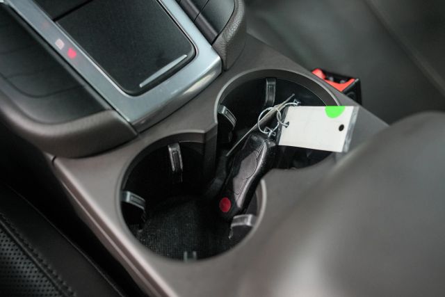 2016 Porsche Macan S Image 49 of 66