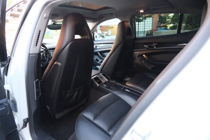 Vehicle image 20 of 41