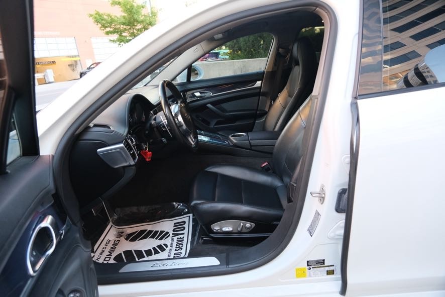 Vehicle image 16 of 41
