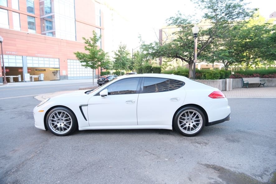 Vehicle image 10 of 41