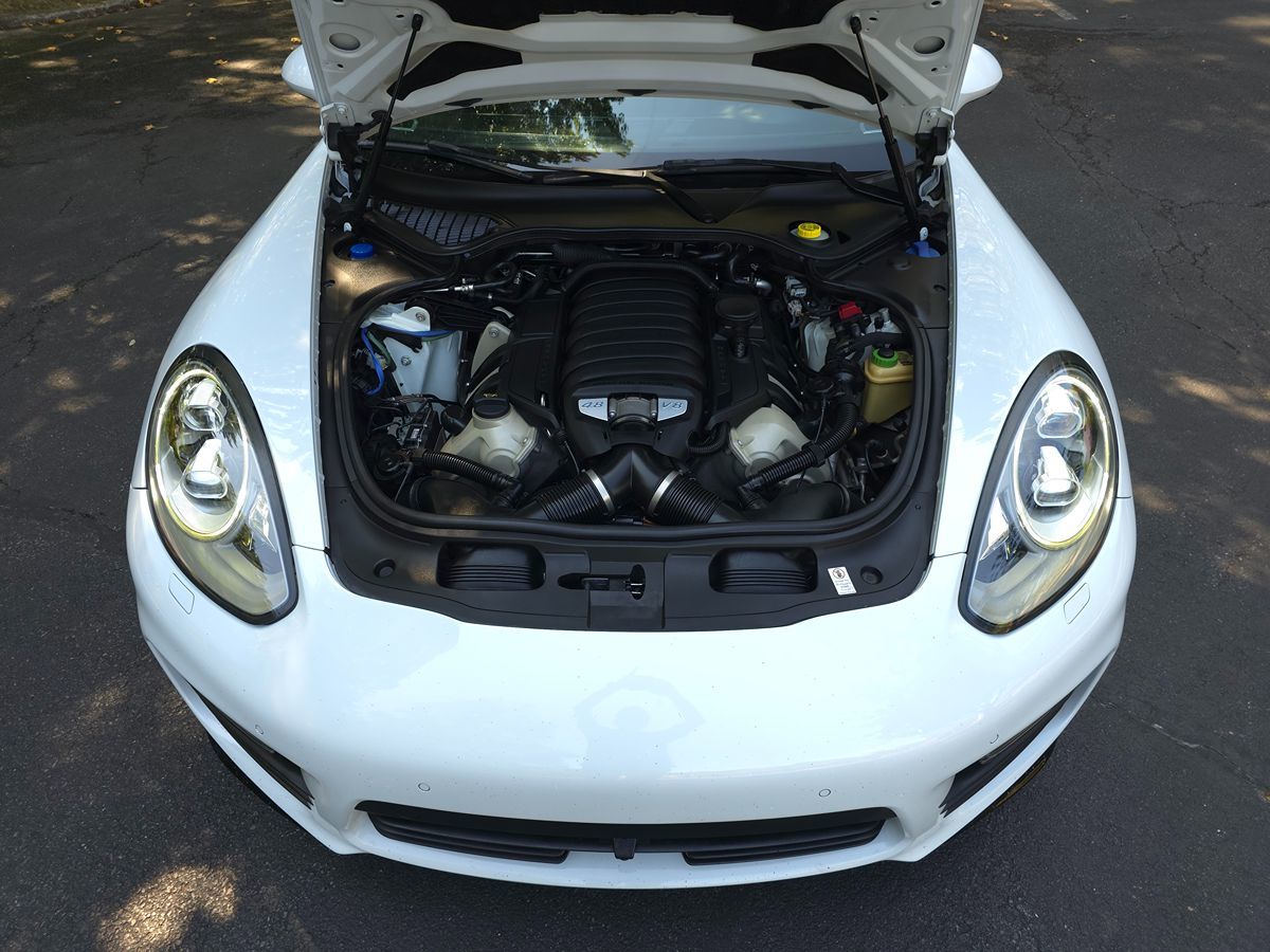 2016 Porsche Panamera GTS Image 54 of 59