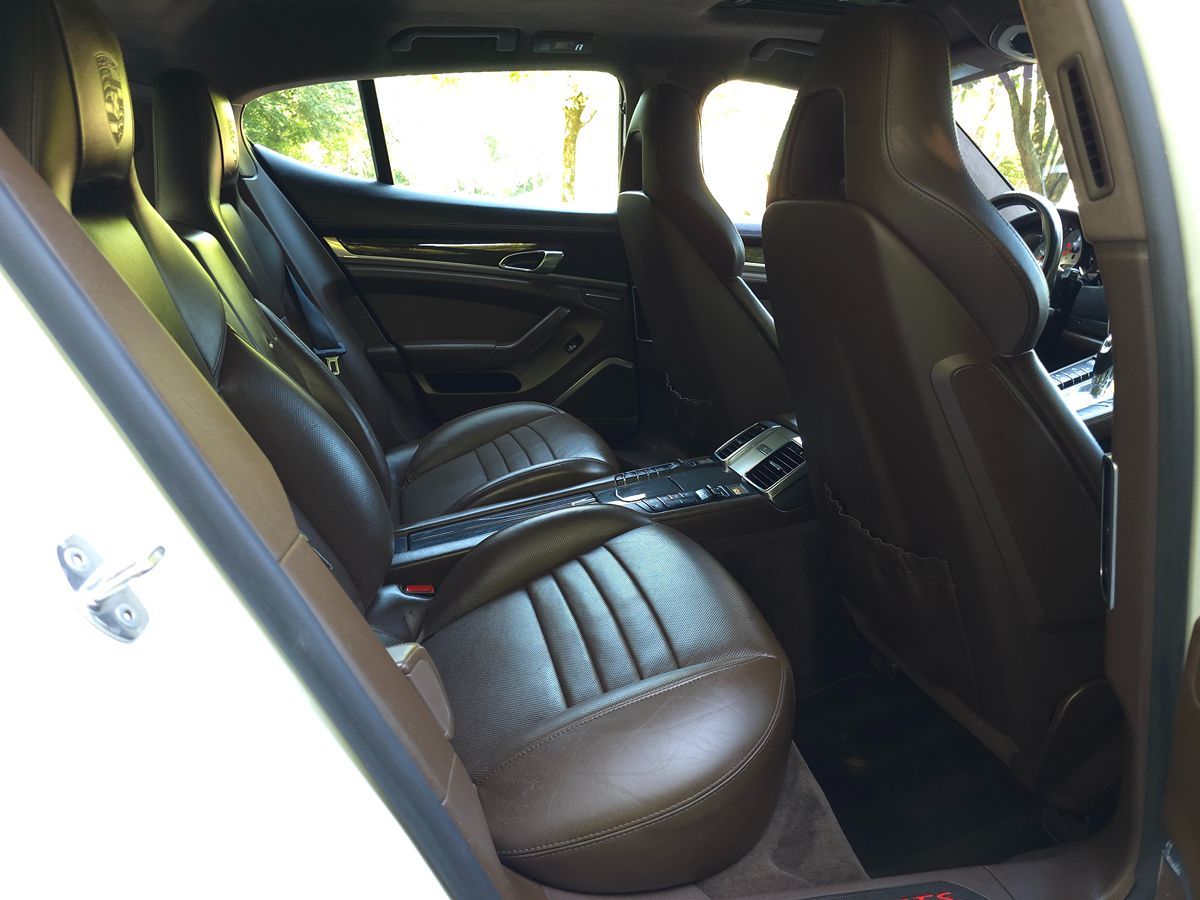 2016 Porsche Panamera GTS Image 12 of 59