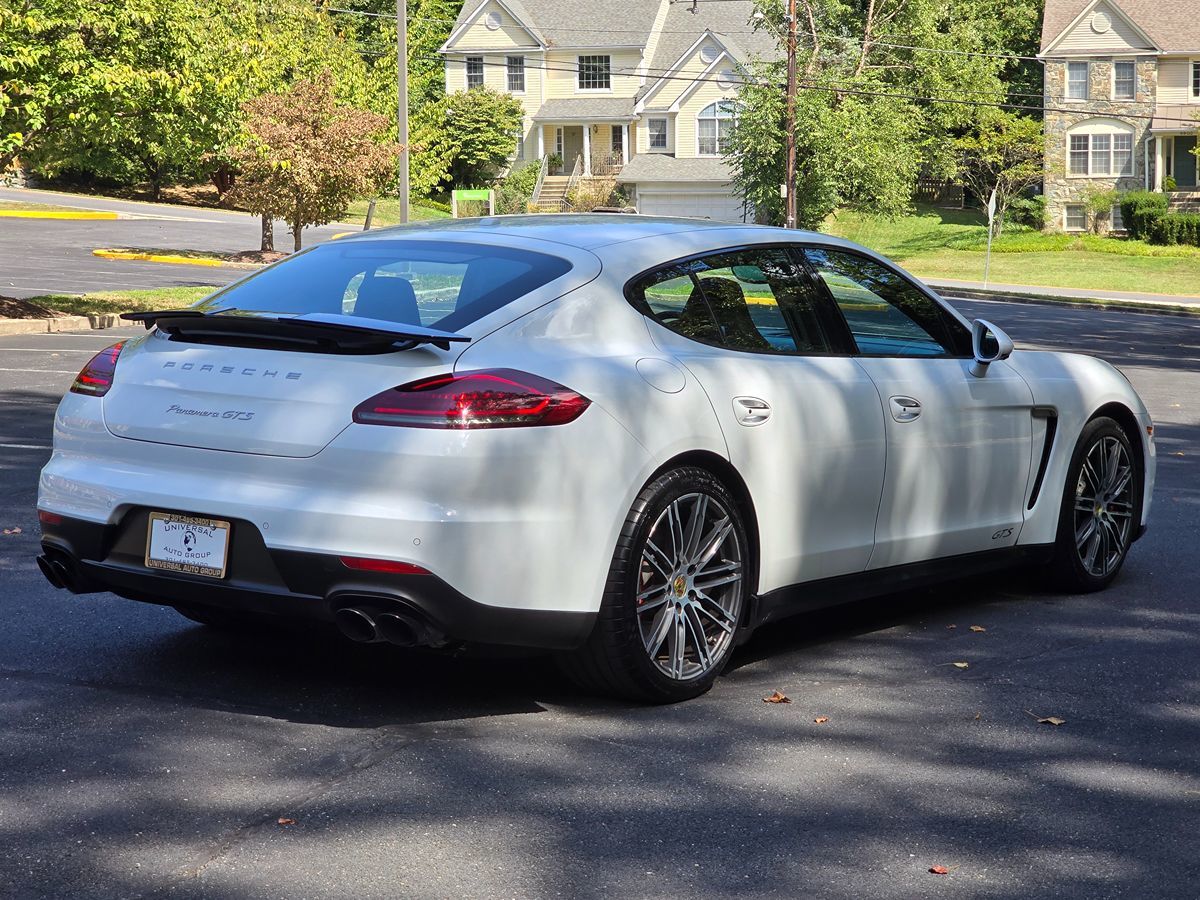 2016 Porsche Panamera GTS Image 6 of 59