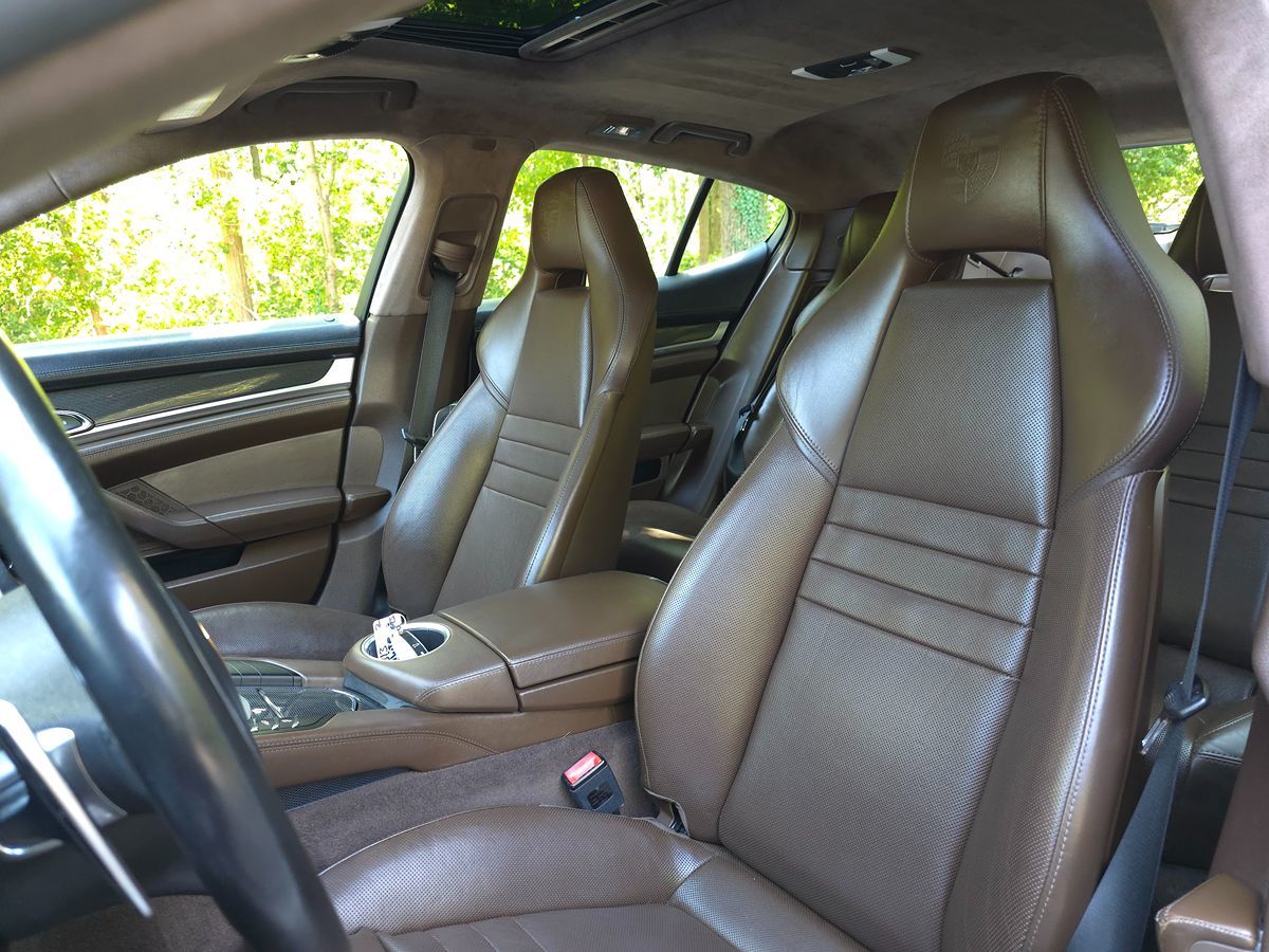 2016 Porsche Panamera GTS Image 13 of 59