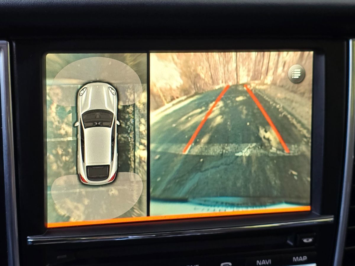 2016 Porsche Panamera GTS Image 31 of 59