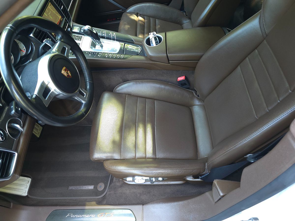 2016 Porsche Panamera GTS Image 20 of 59