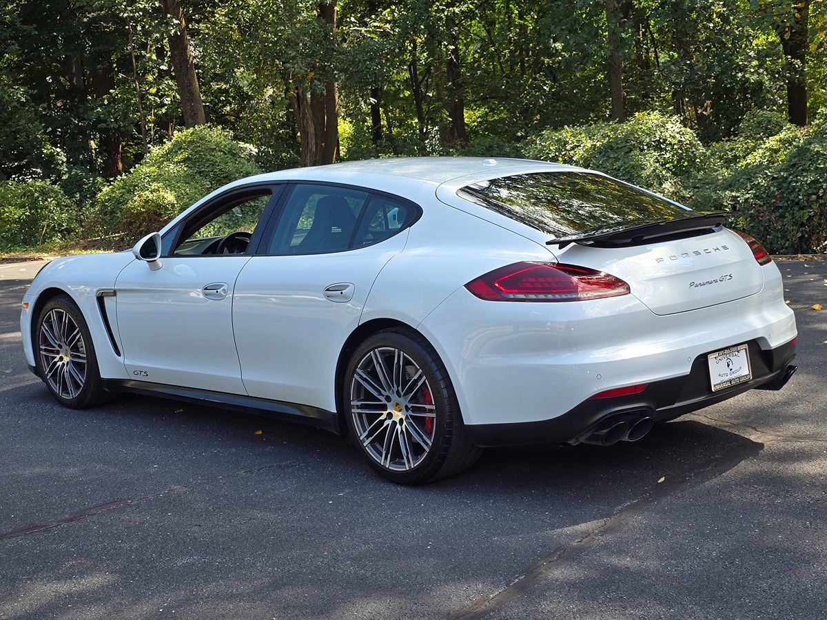 2016 Porsche Panamera GTS Image 8 of 59