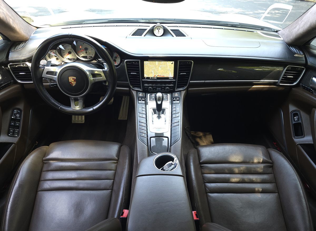 2016 Porsche Panamera GTS Image 22 of 59