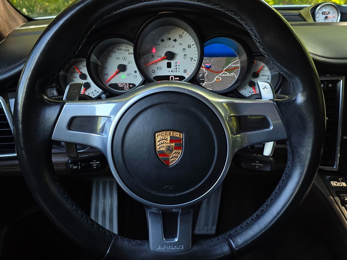 2016 Porsche Panamera GTS Image 25 of 59