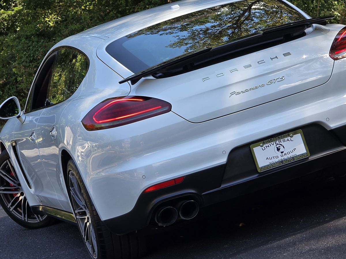 2016 Porsche Panamera GTS Image 52 of 59