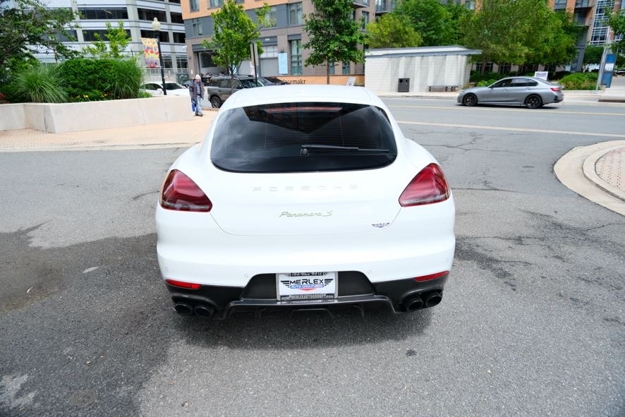 Vehicle image 6 of 43