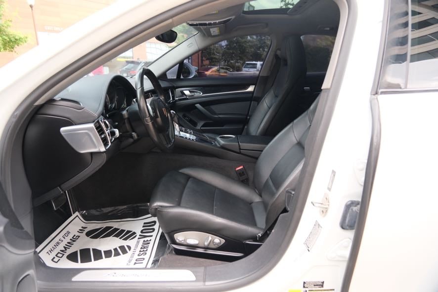Vehicle image 41 of 43