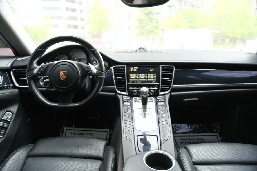 Vehicle image 21 of 43