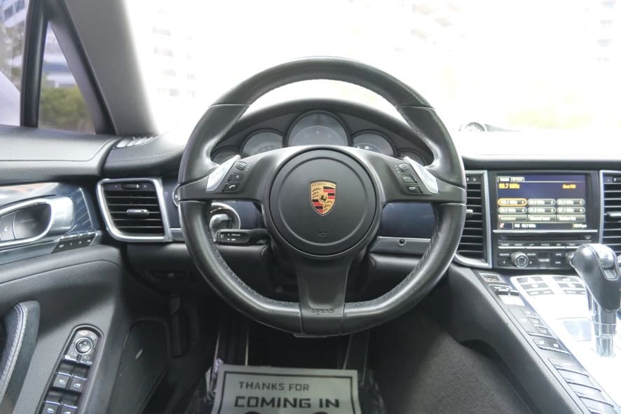 Vehicle image 23 of 43