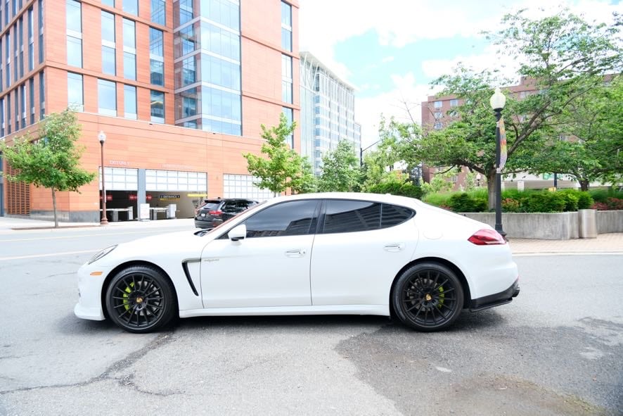Vehicle image 9 of 43