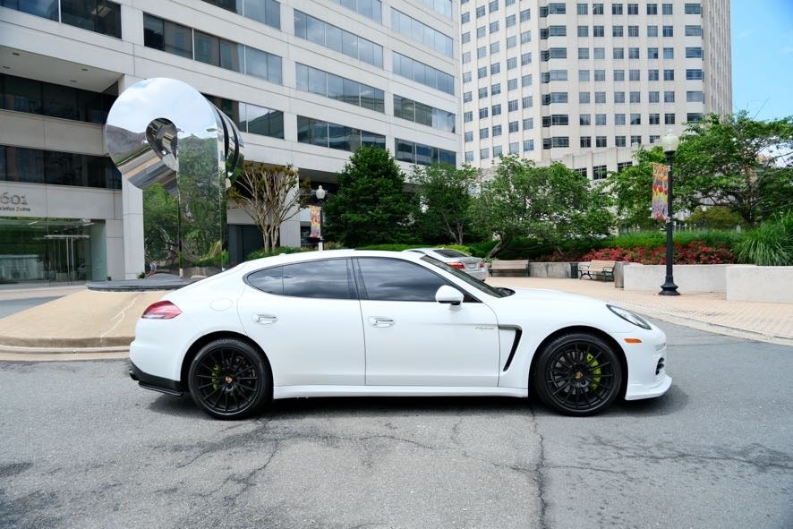 Vehicle image 4 of 43