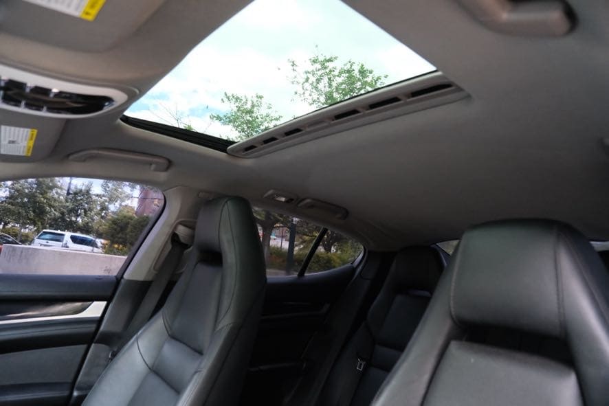 Vehicle image 37 of 43