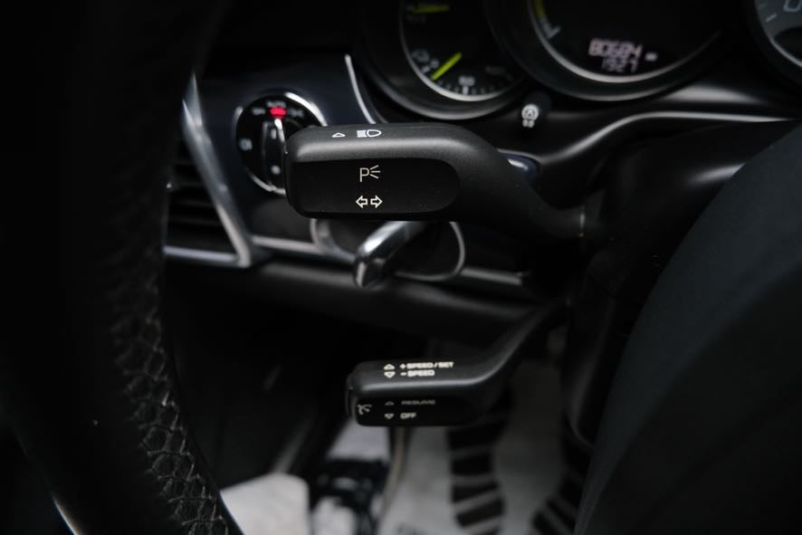 Vehicle image 38 of 43