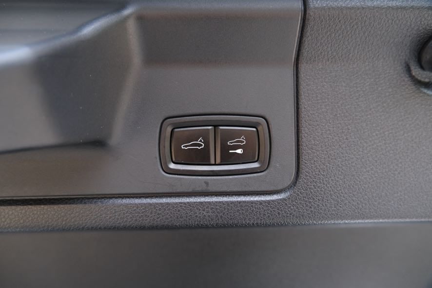Vehicle image 33 of 43