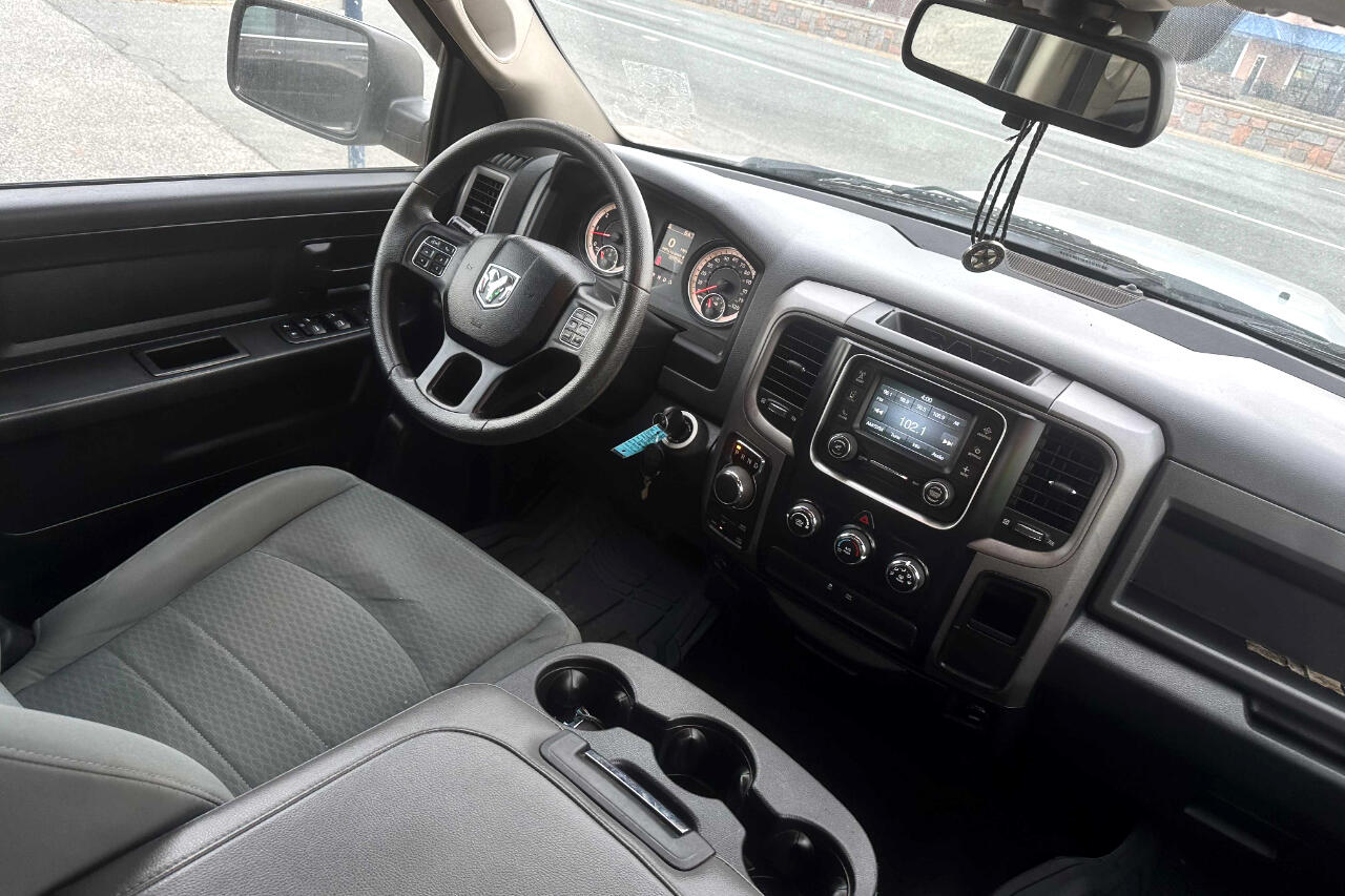 Vehicle image 14 of 24