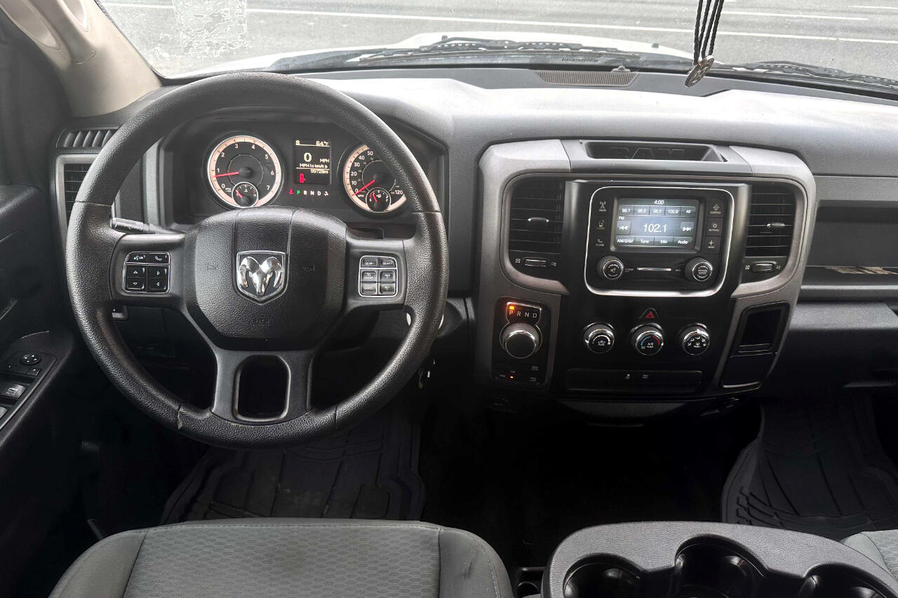 Vehicle image 12 of 24