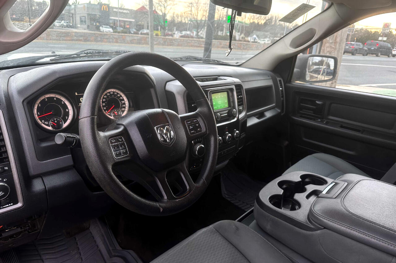 Vehicle image 16 of 24