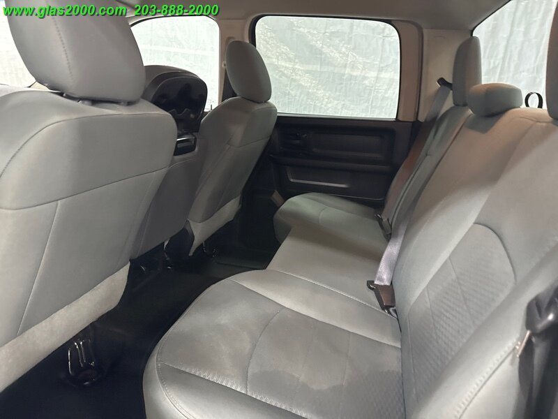 Vehicle image 12 of 25