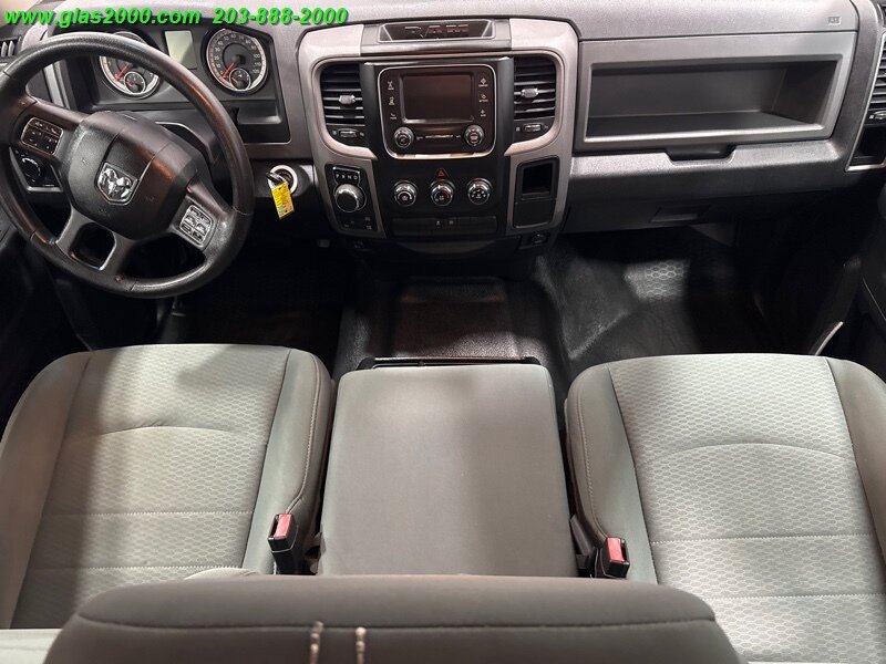 Vehicle image 24 of 25