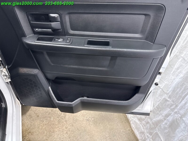 Vehicle image 22 of 25