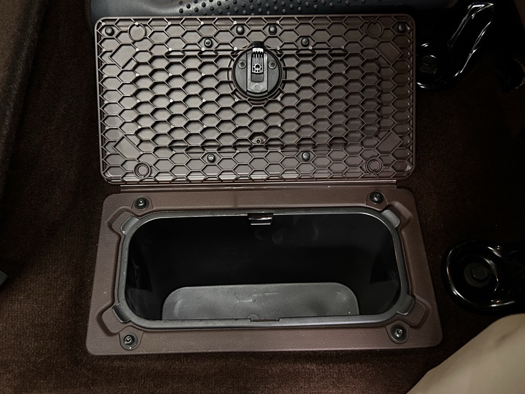 Vehicle image 26 of 58