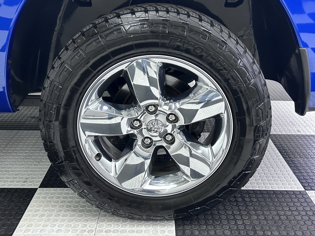 Vehicle image 11 of 58