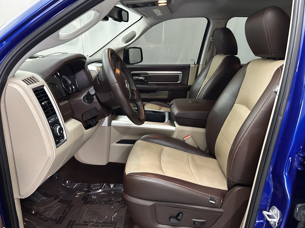 Vehicle image 15 of 58