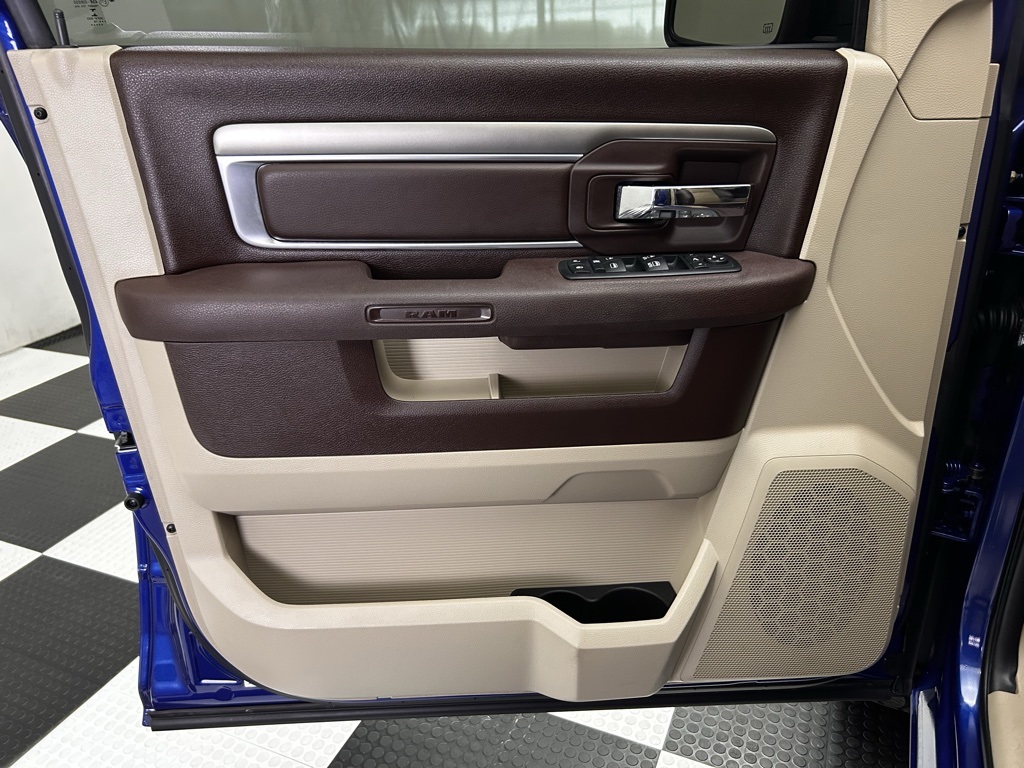 Vehicle image 13 of 58