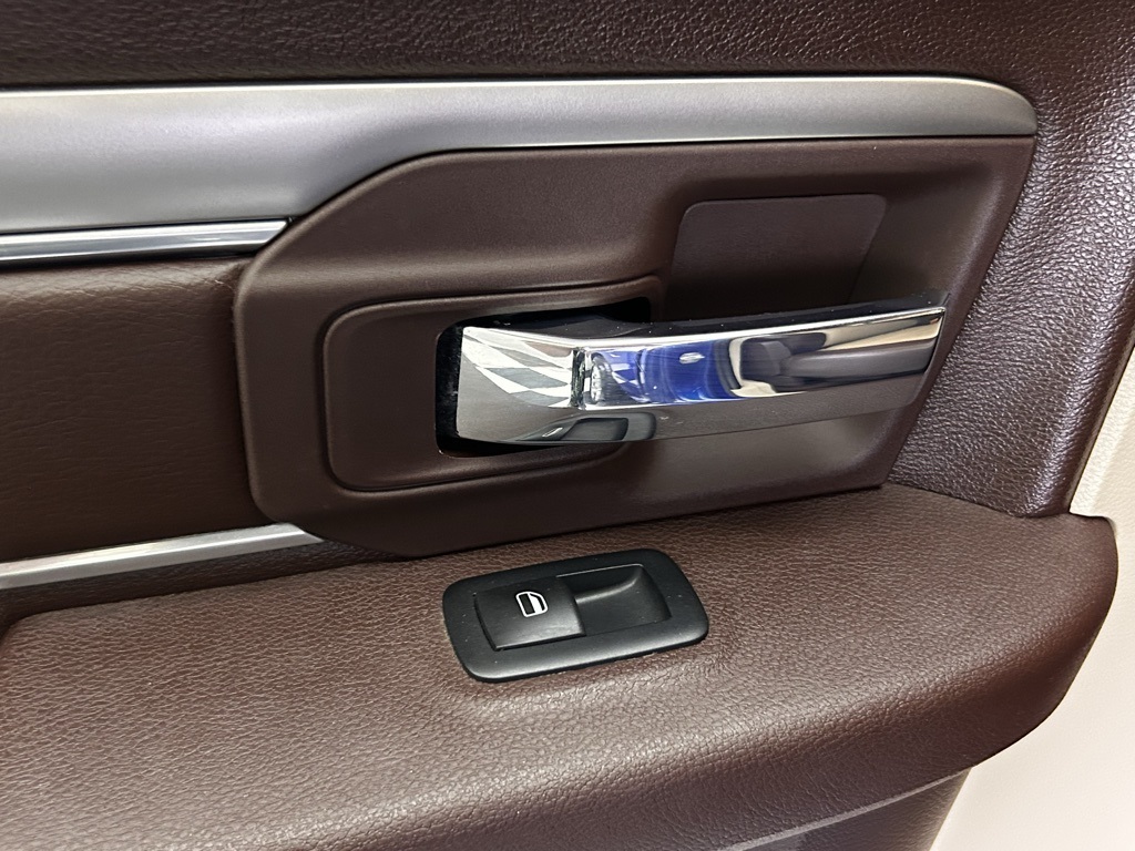 Vehicle image 19 of 58